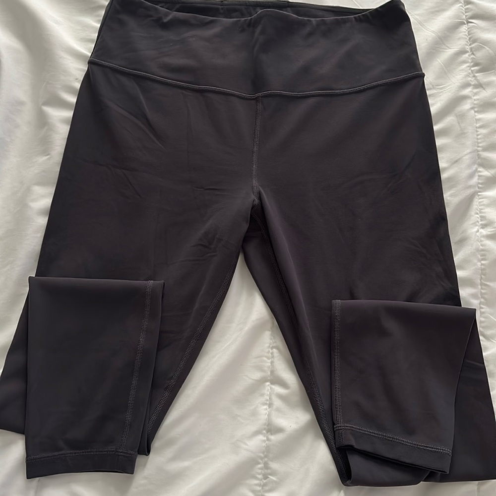 Athleta Ultra High Rise Elation Tights/leggins.  Used but in perfect condition!